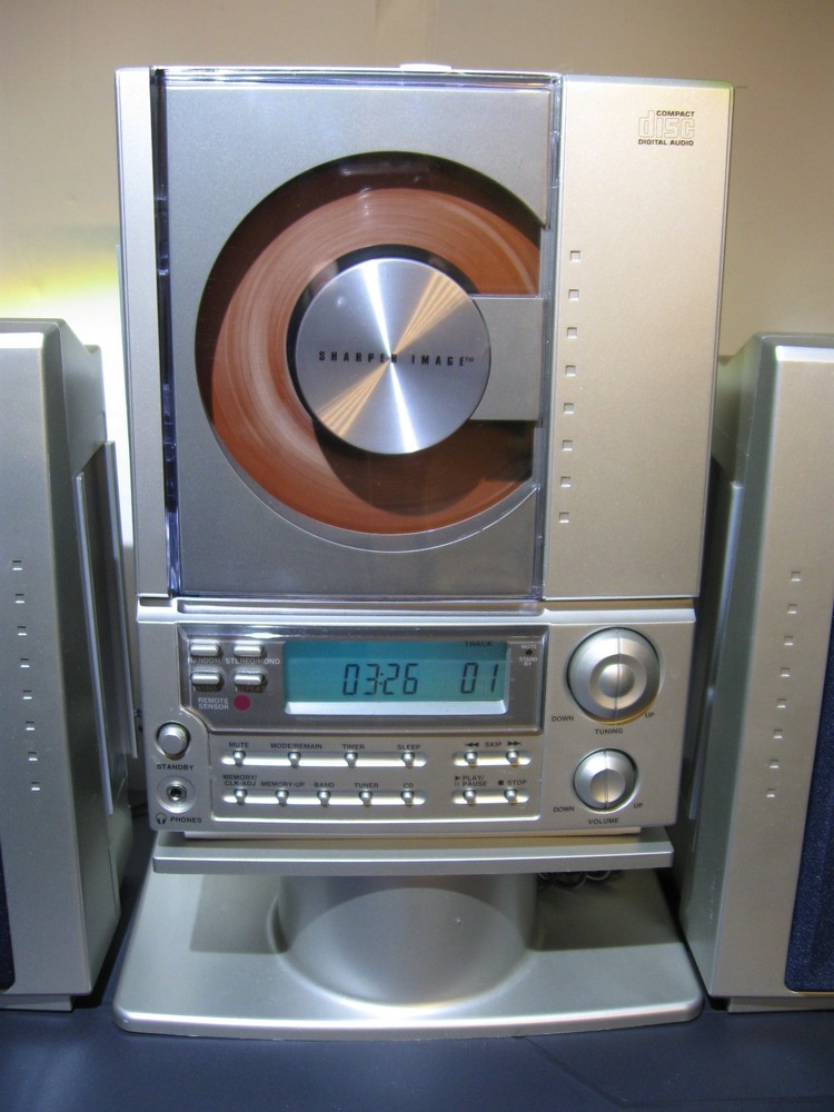SHARPER IMAGE AM/FM Radio Vertical Compact disc DIGITAL AUDIO Model SO226