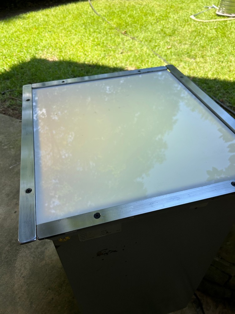 nuarc light table Vlt18