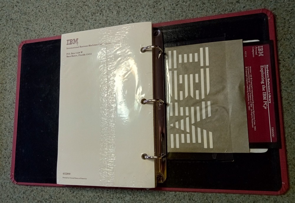 IBM PCjr Hardware Reference Library Guide to Operations 1983 First Edition. LOOK