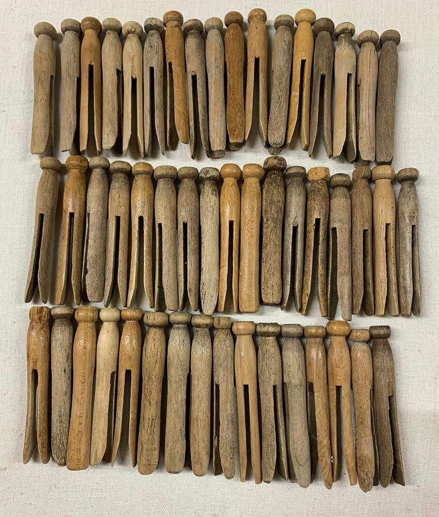 VTG LOT WOODEN WEATHERED ROUND HEAD CLOTHESPINS PRIMITIVE LAUNDRY CRAFT 3-3/4"