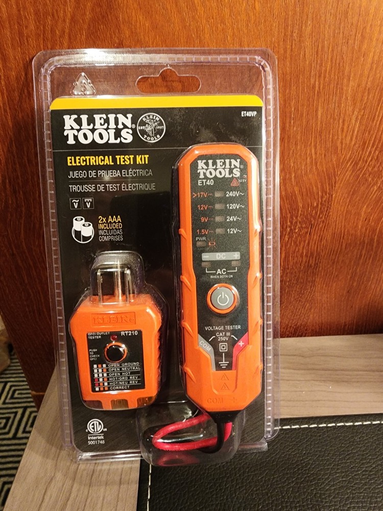 Klein ToolsDigital AC/DC Voltage and GFCI Receptacle Test Set
