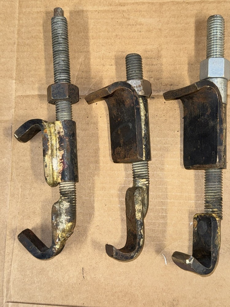 3 PC McPherson Strut Coil Spring Retainers