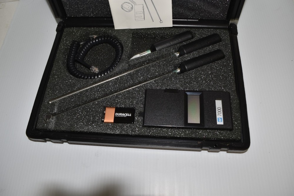 TIF 7000 DIGITAL THERMOMETER/PYROMETER NEW (?) (LAT36)