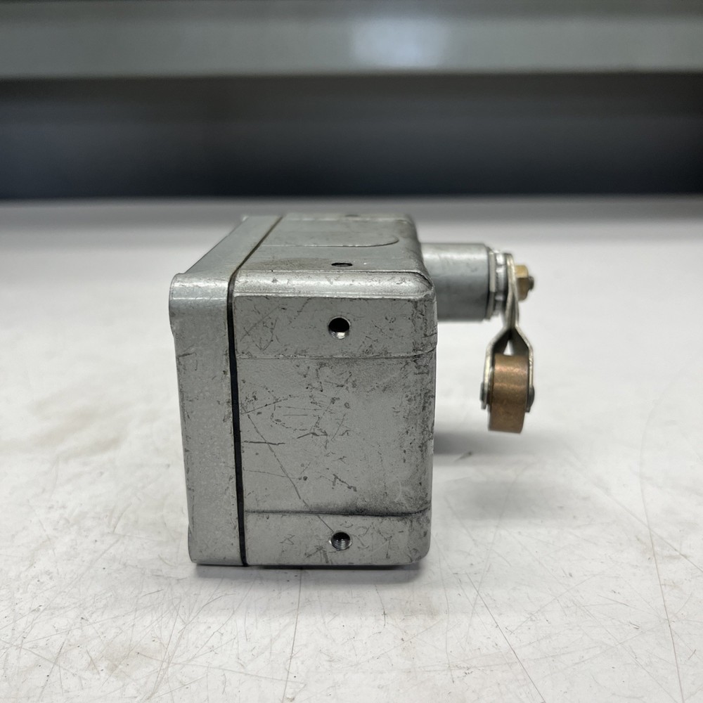 Honeywell OP-AR174 Micro Switch