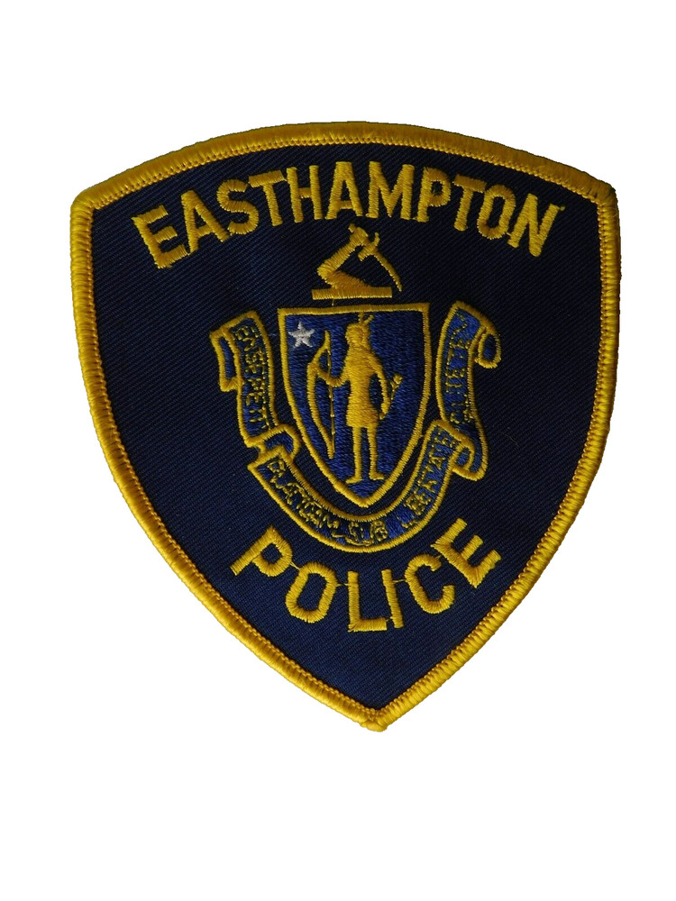 EAST HAMPTON POLICE PATCH SHOULDER CREST MASSACHUSETTS USA COLLECTOR