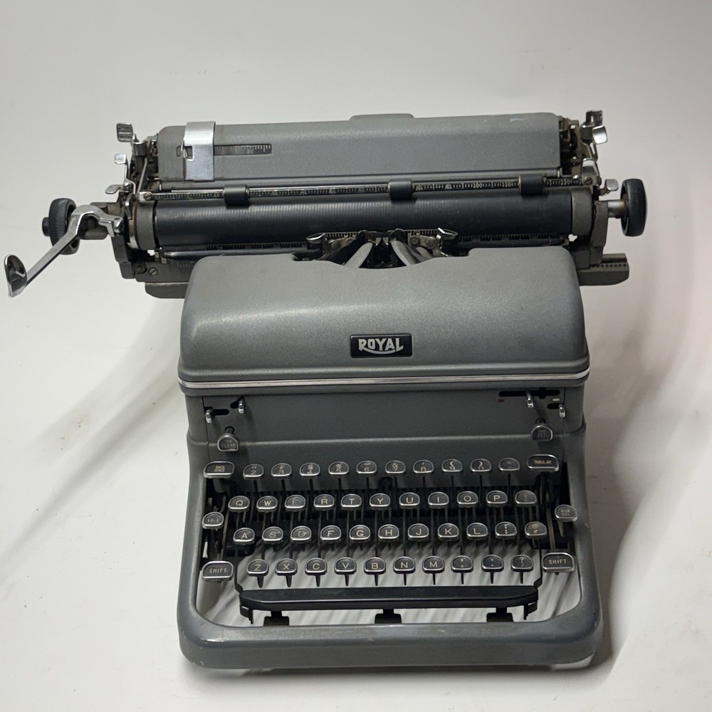 1940’s  Royal KMG Magic Margin Touch Control Typewriter KMM