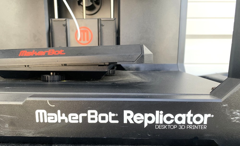 MakerBot Replicator Desktop 3D Printer W/Smart Extruder Power Tested