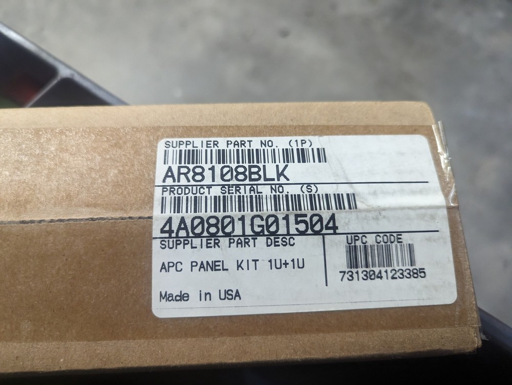 APC AR8108BLK Panel APC 1U Blanking Panel Kit Black - 2 Pack new