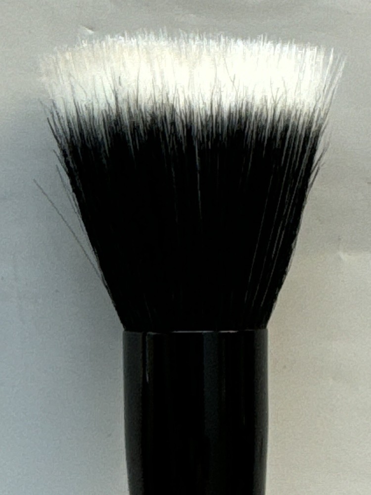 4 urban essentials makeup brushes