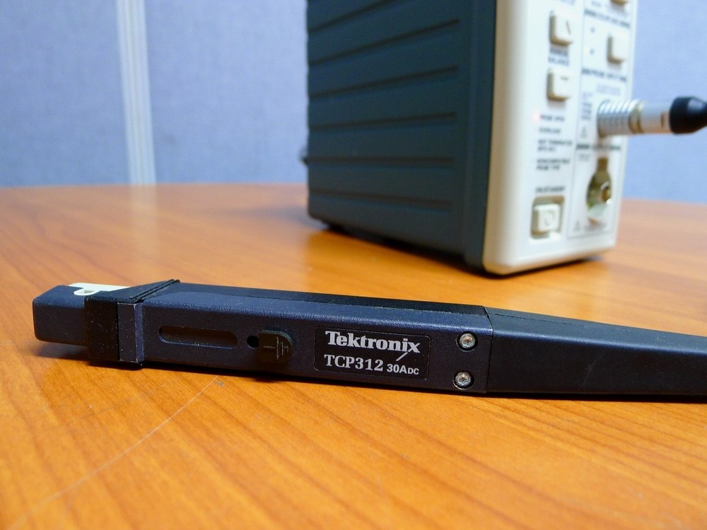 Tektronix TCPA300 w TCP312 Current probe & Probe Interface Cable