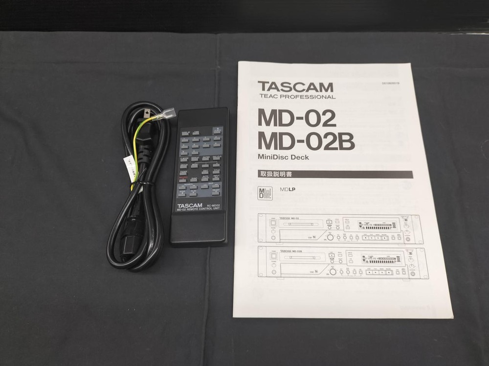 TASCAM MD-02B MiniDisc Player Deck Tested Working w/ Remote