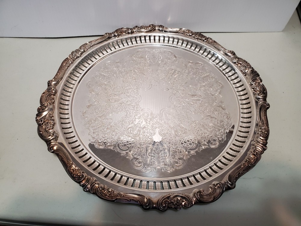 Wallace Silversmiths Silverplate Serving Tray Round Footed Beautiful Piece 13"
