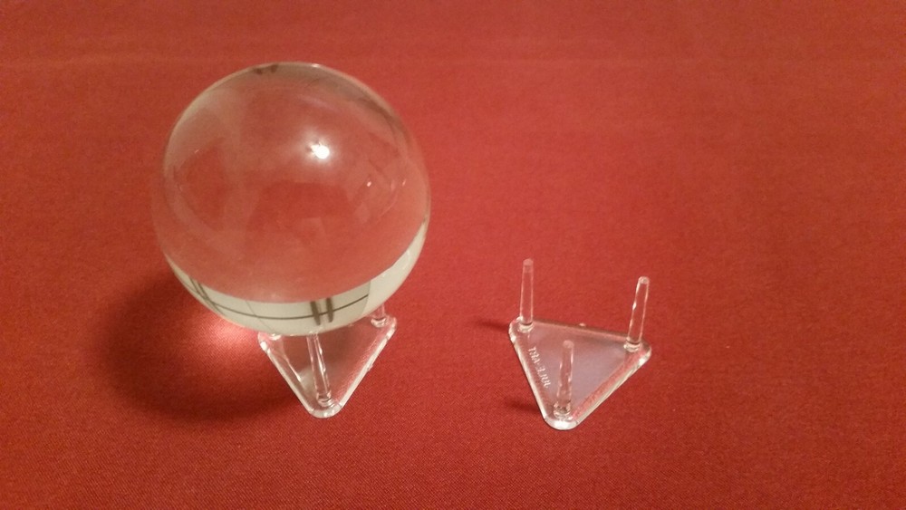 *#Triangle 2.5" Three (3) Peg Display Stand Minerals Fossils Crystals Seashells