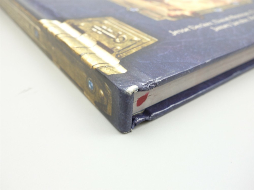 Dungeons & Dragons, D&D: Dungeon Master's Guide II - bound upside down