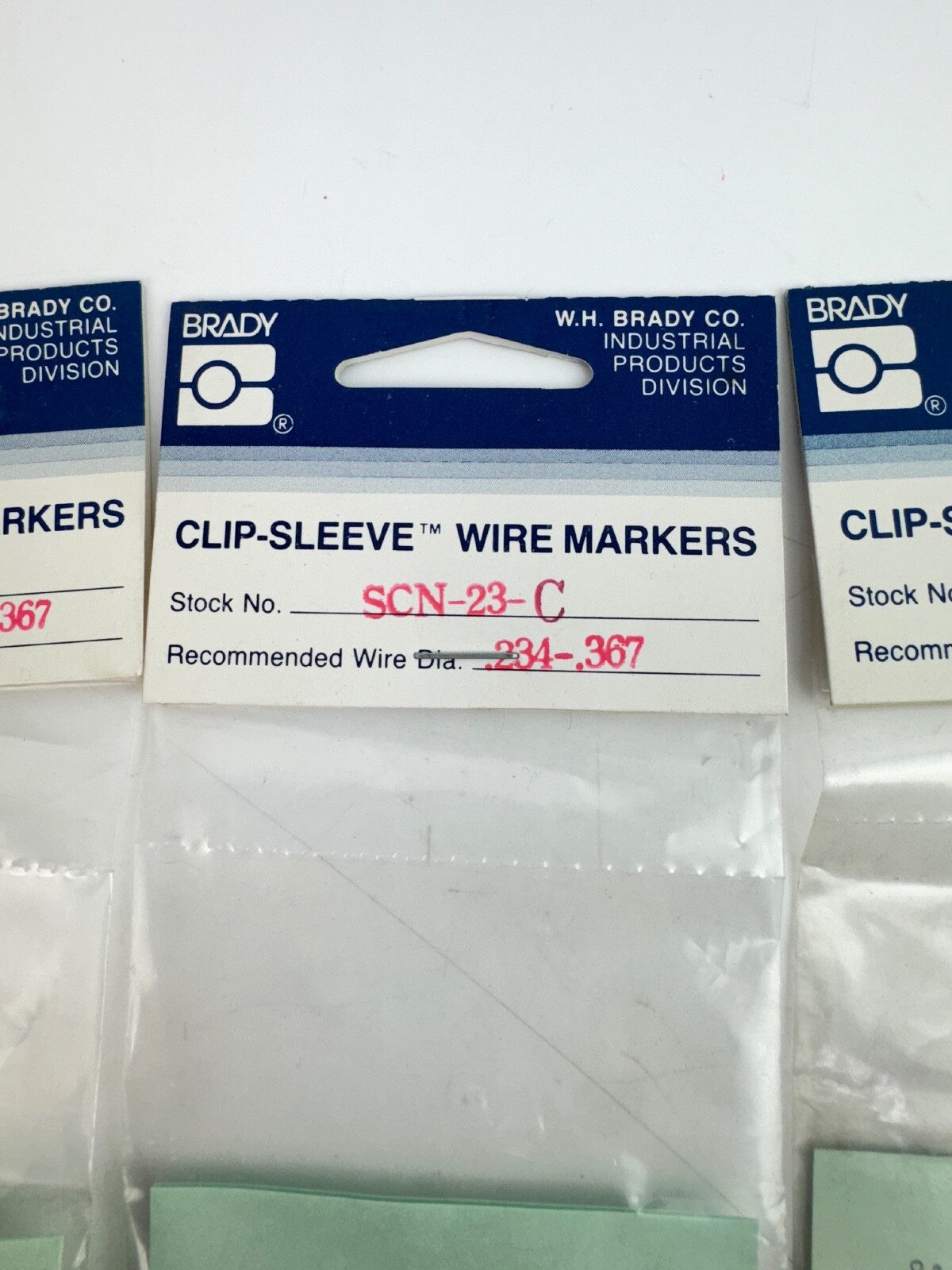 BRADY SCN-23 ASSORTED CLIP-SLEEVE WIRE MARKERS *LOT OF 4 BAGS*