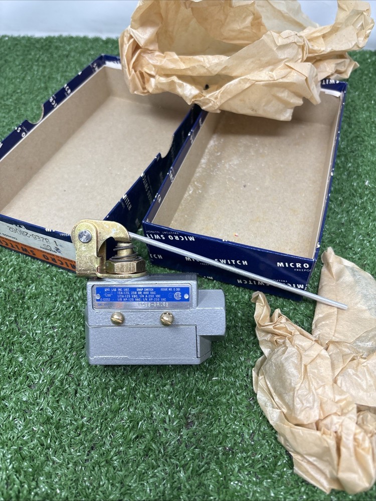 Micro Switch BZE6-2RQ62 Limit Switch With Rod Actuator