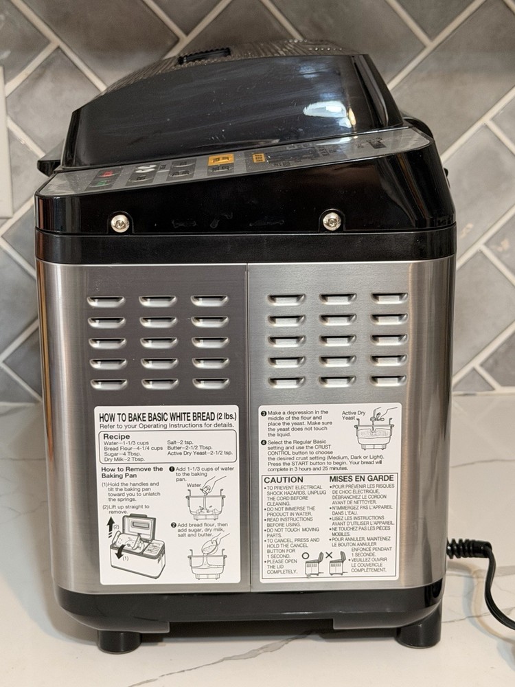 Zojirushi BB-PAC20 Automatic Bread Maker – Black/Stainless 2lb Loaf