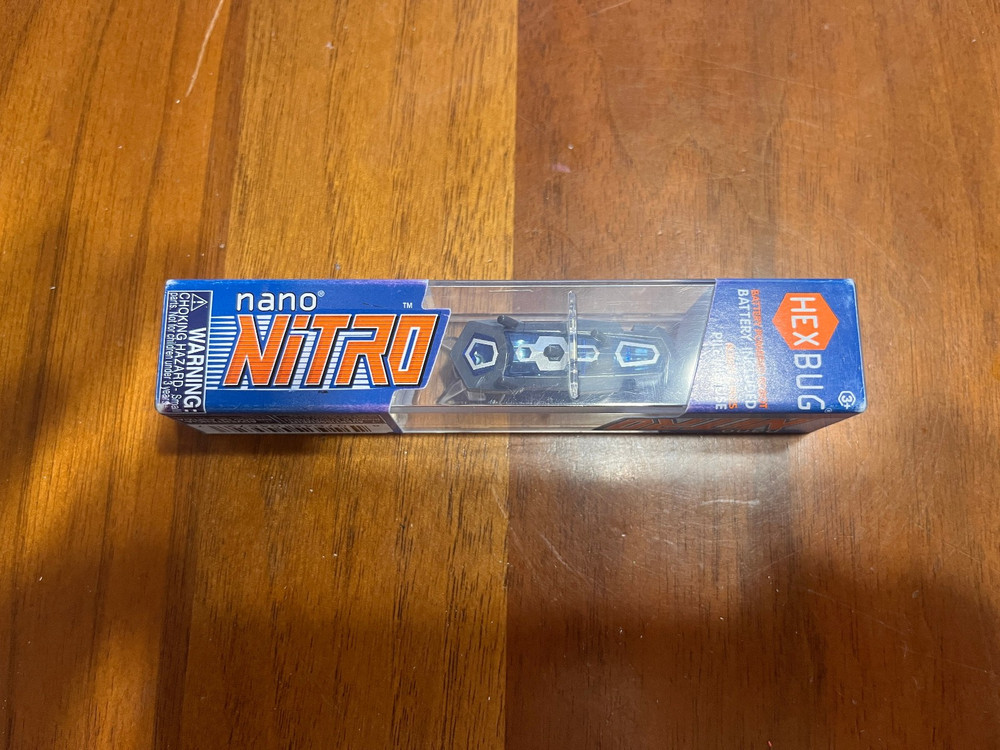 Nano Nitro Hexbug Black/blue brand new oop fun toy