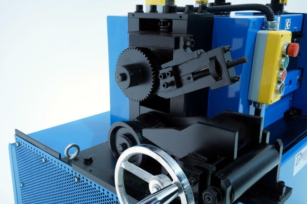 BWS-80 HD - Industrial wire stripping machine - Bluedog Wire Strippers