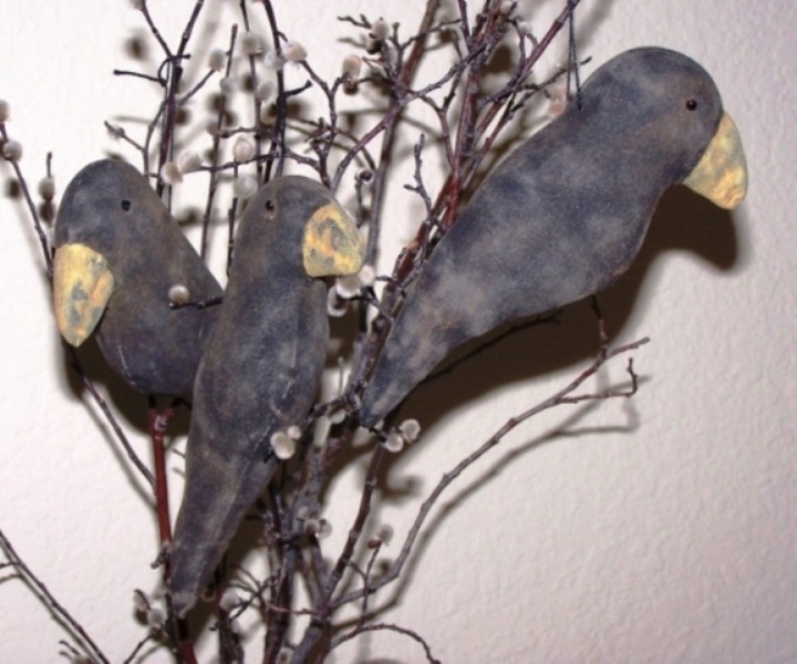 PRIMITIVE BIG BEAK CROW ORNIES ~ MAILED PATTERN ~ PERFECT PRIM QUICK AND EASY!!