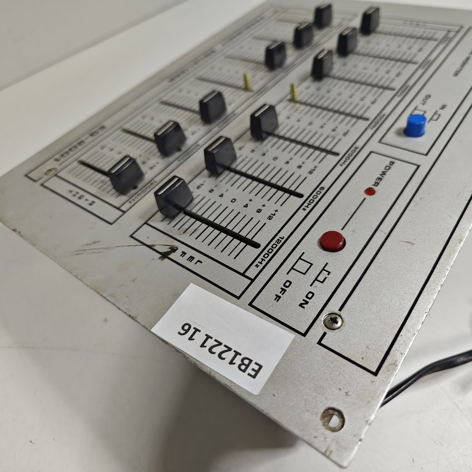 Prefer EQ-2001 Frequency Equalizer - For Parts, Scratches, Power On