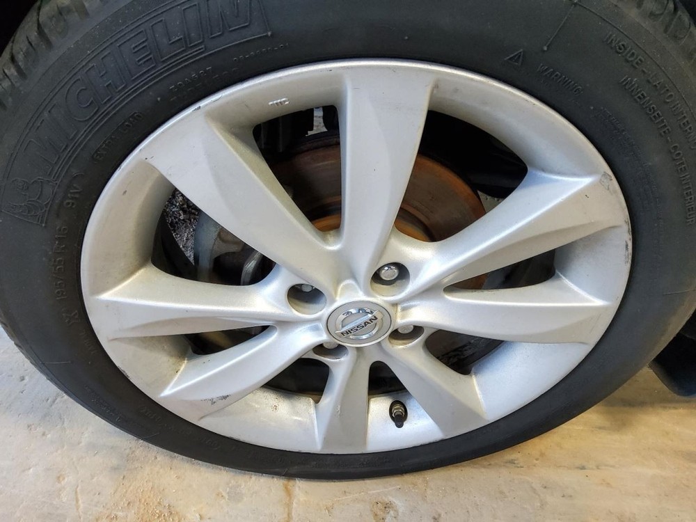 VERSA 2016 Battery Tray 546624