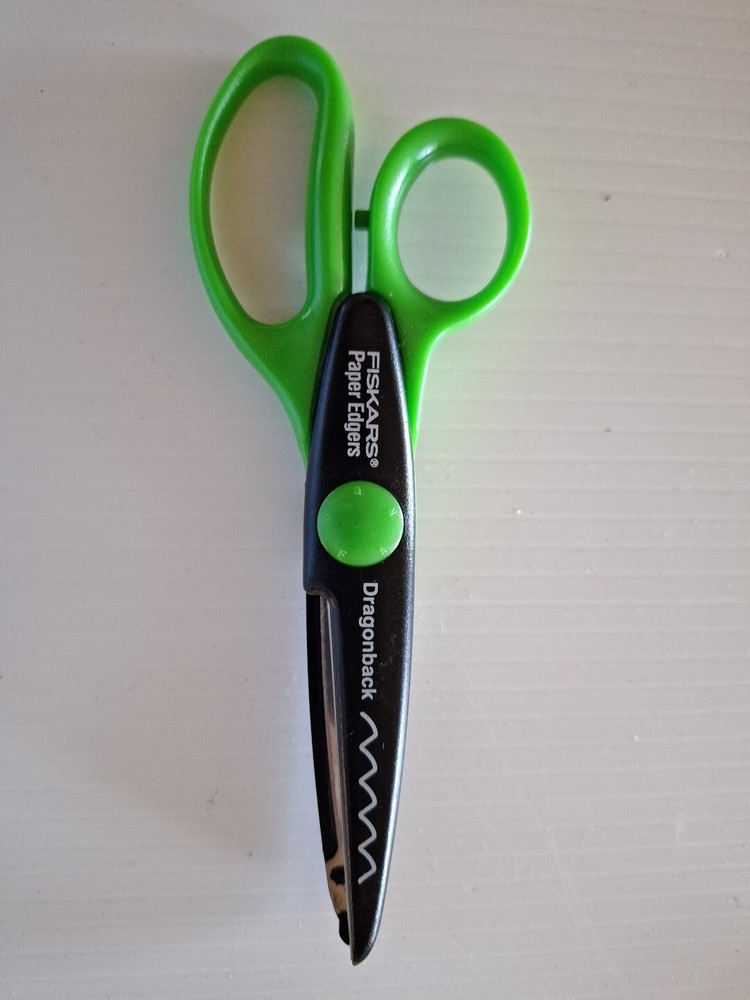 Fiskars Paper Edgers Dragonback