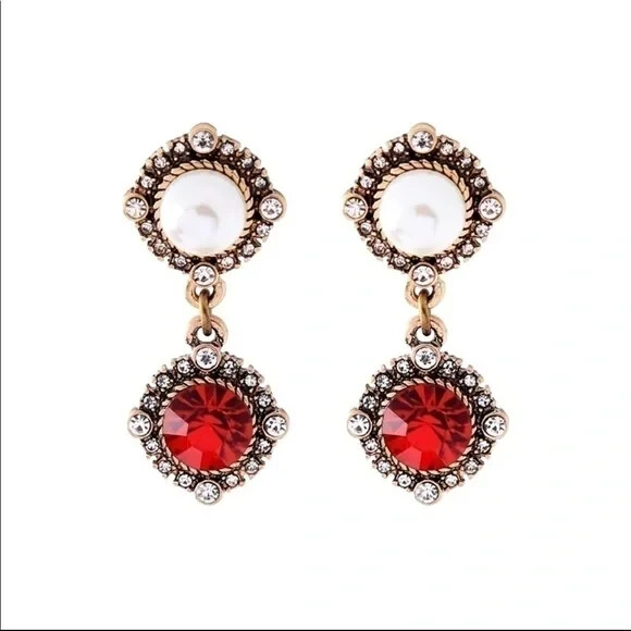 Vintage look earrings