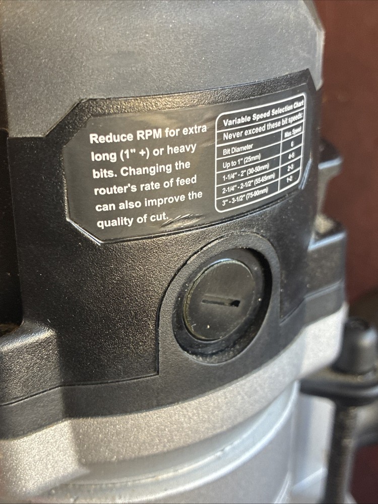 Craftsman 320.27666 Variable Speed Plunge Router