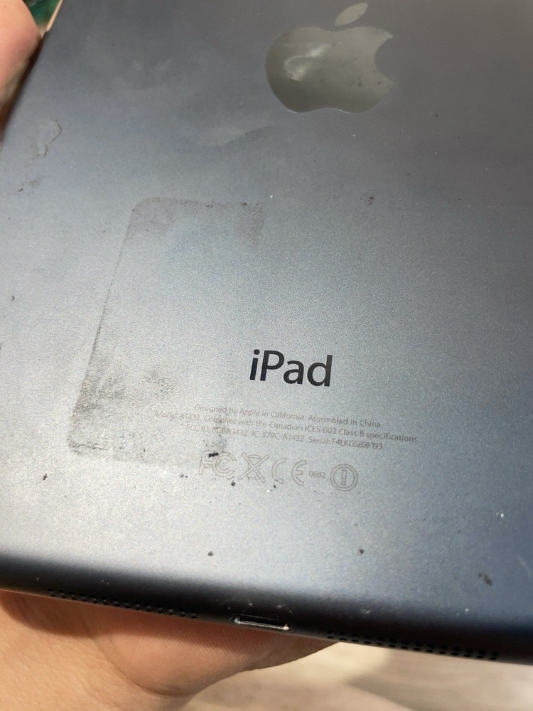 Apple iPad Mini Model A1432 16GB Tablet