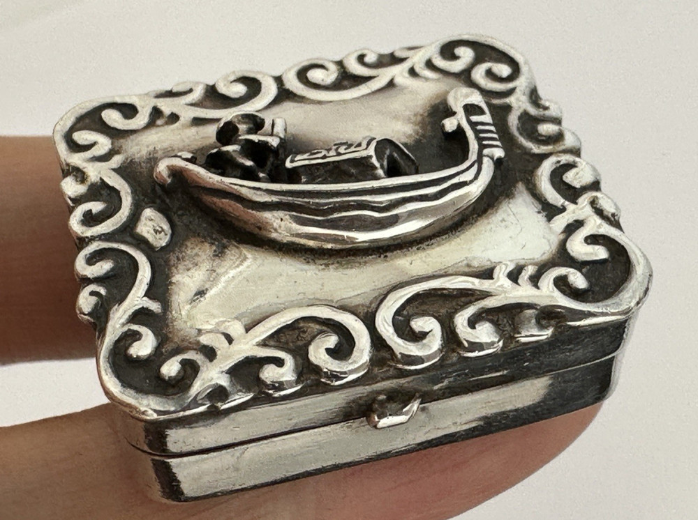 Vintage Solid Silver Gondola Pill Box