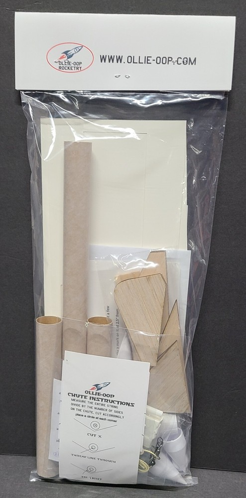 SR-71 Blackbird Flying Model Rocket Kit 1942 Model Rocket Estes Clone New Sealed