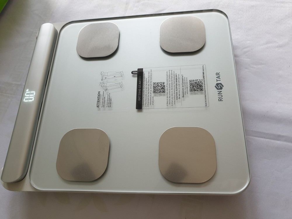RunStar Smart Scale for 28 Body Composition Analysis Digital Display 8-Electrode