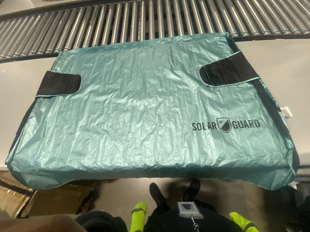 SOLARGUARD WINDSHIELD COVER - TURQUOISE - Scratch & Dent