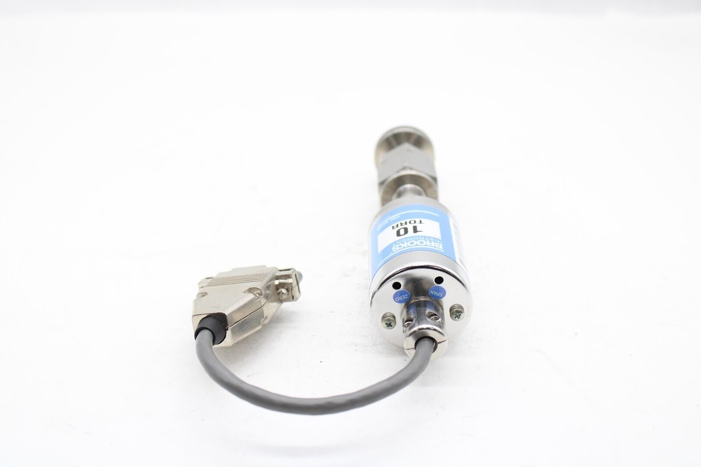 Brooks Instrument CMCAT1134AR 10 Torr Flow Controller 0-10 VDC