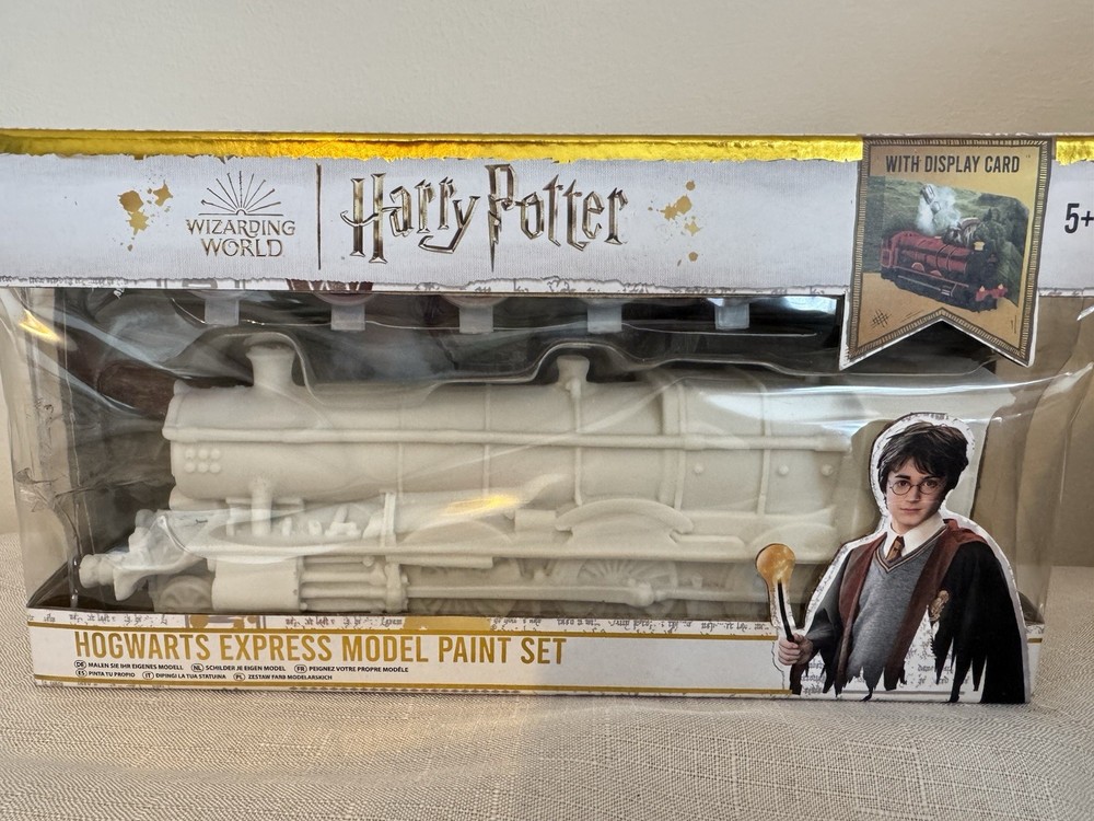 Harry Potter HOGWARTS EXPRESS Model Kit