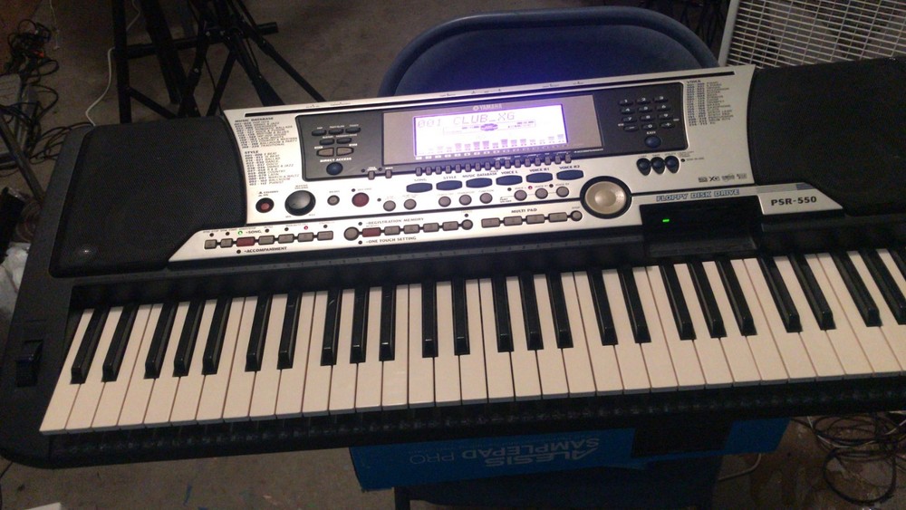 Yamaha psr 550