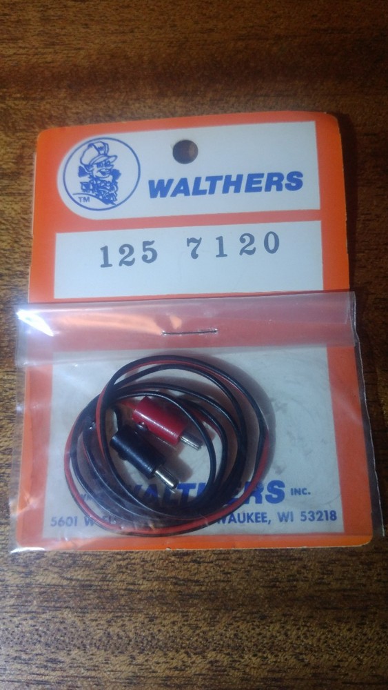 Walthers (Arnold) 2 conductor 19" stranded wire leads