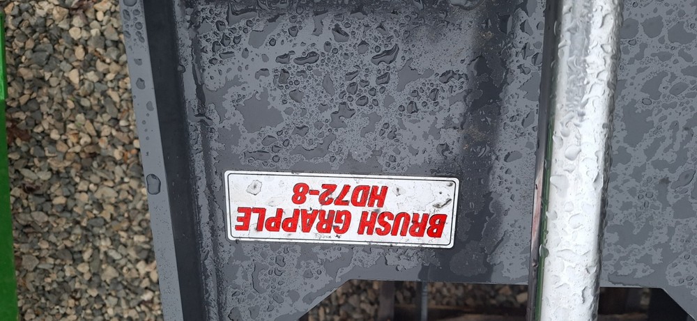 Stout Buckets 72-8 Skid Steer Brush Grapple