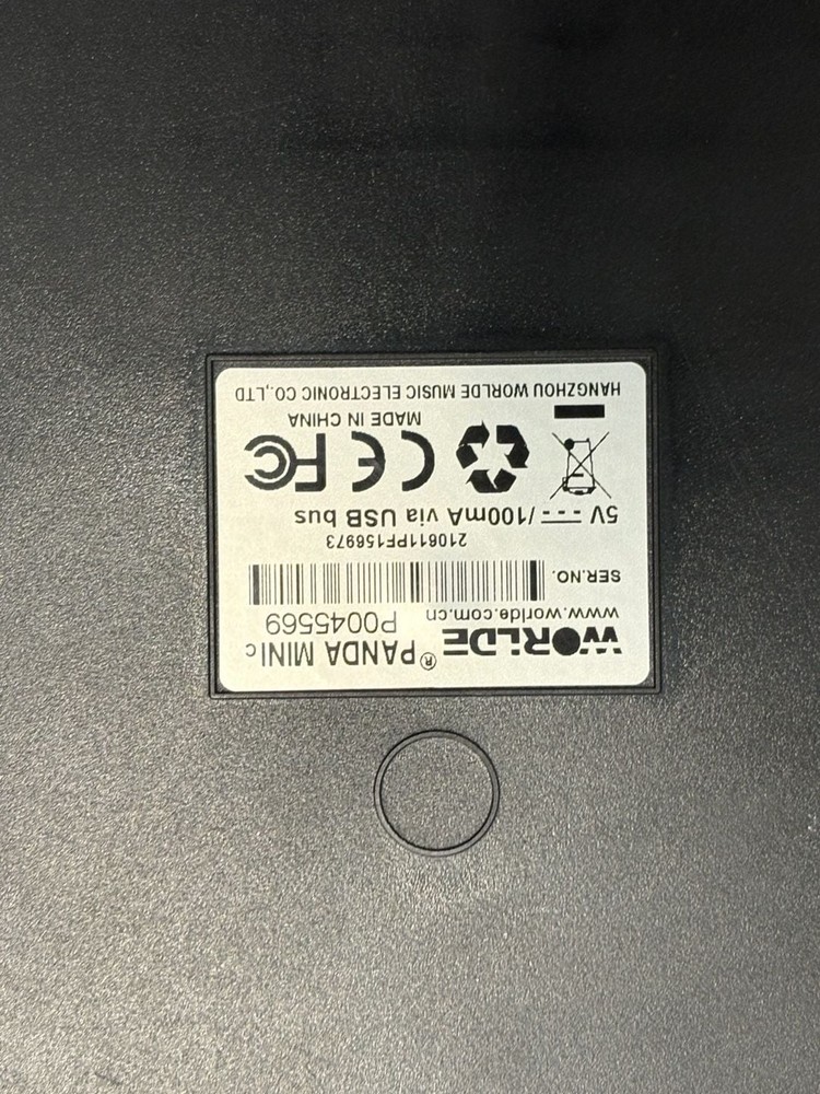 WORLDE Panda MINI 25-Key USB MIDI Keyboard and Drum Pad Controller