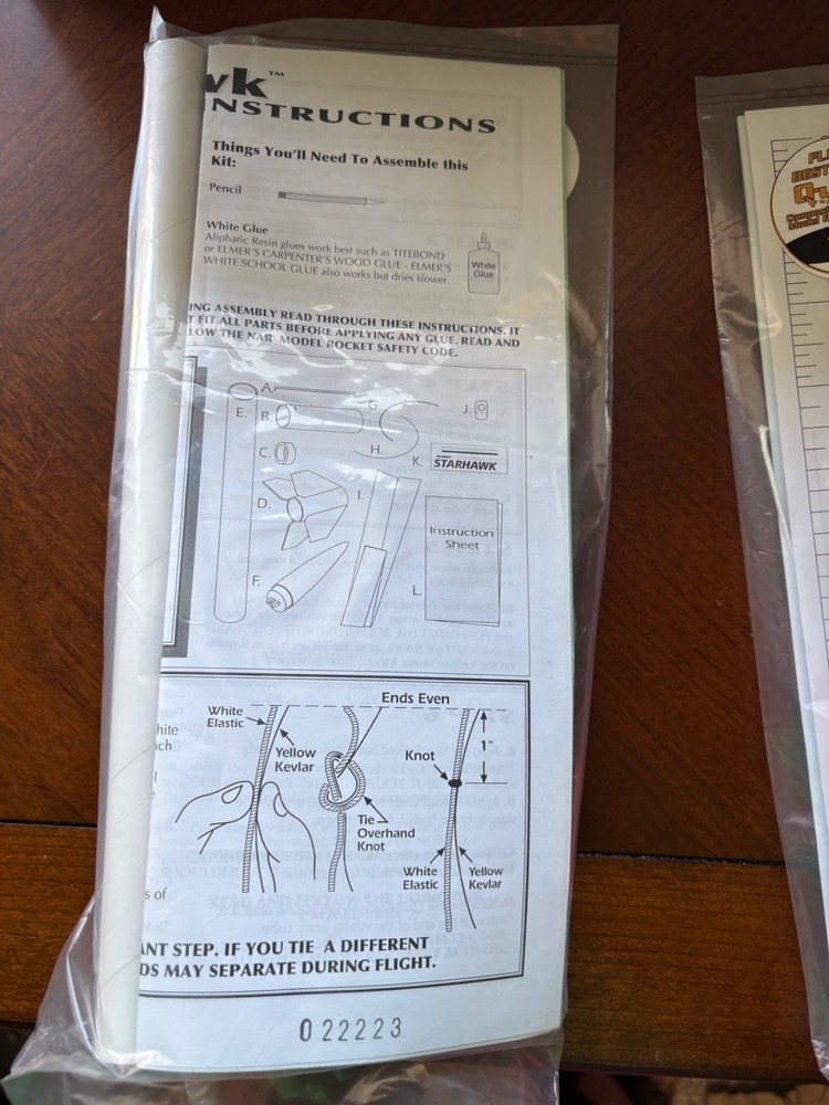 Quest Flying Model Rocket Kit Starhawk Kit New