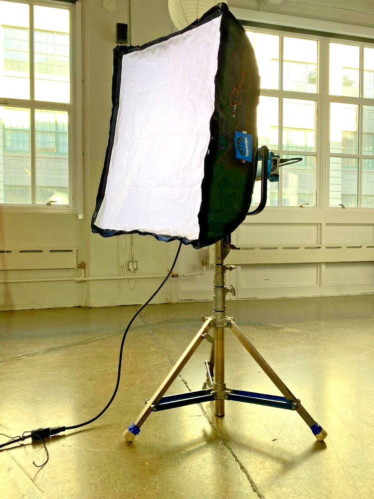 ARRI SkyPanel S30 Basic Kit PLUS Chimera & DoPChoice Snapgrid (USED)