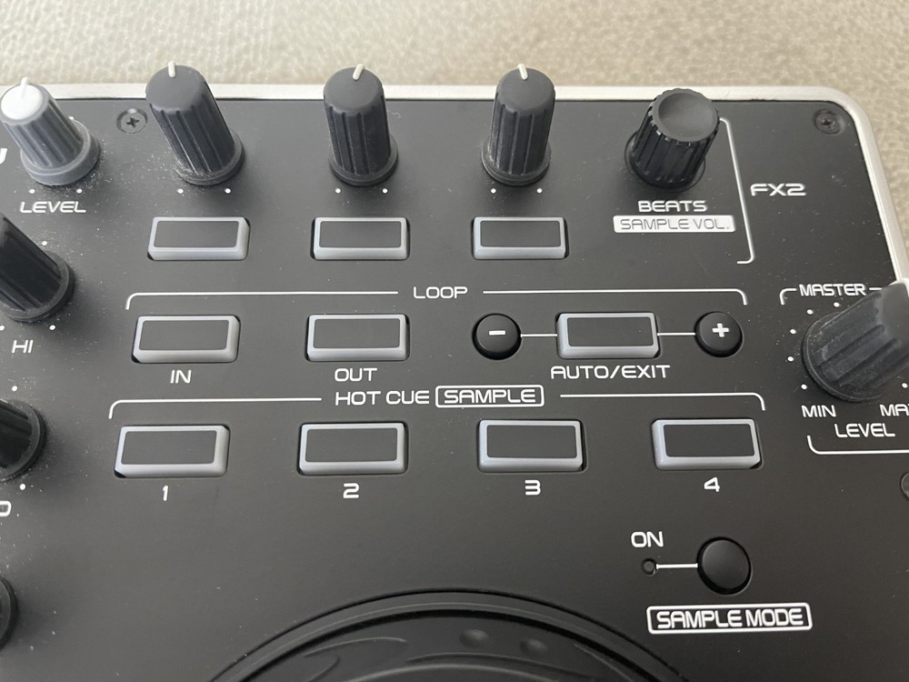 Denon DJ MC2000 2-Channel DJ Controller Black with USB Cable Tested & Working