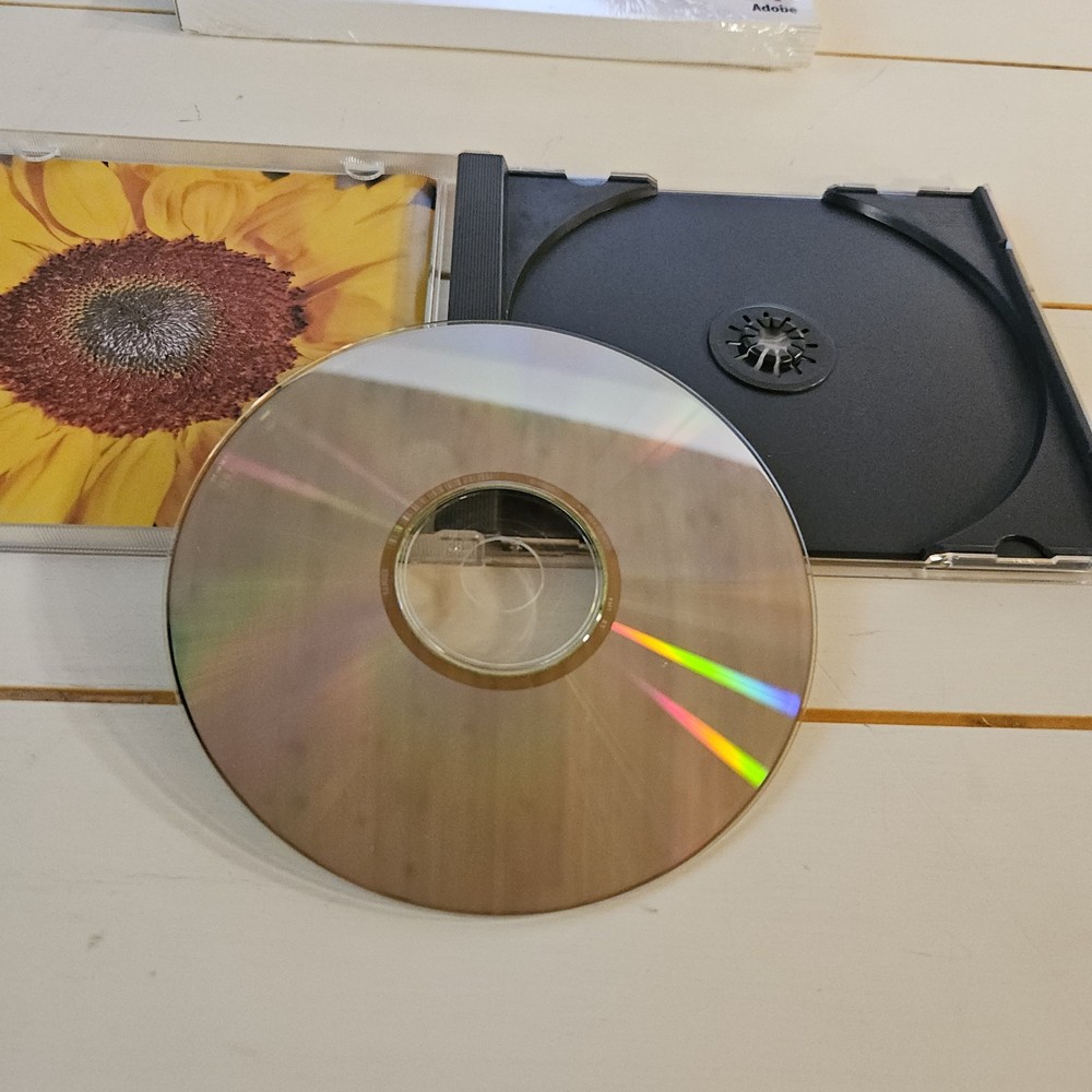 Adobe Photoshop Elements 2.0, Sealed User Guide, Cd And Case Great Shape + Lic