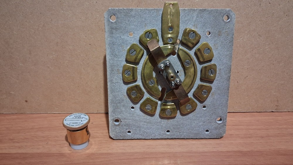 HUGE SWITCH - - RF AMPLIFIER ANTENNA TUNER