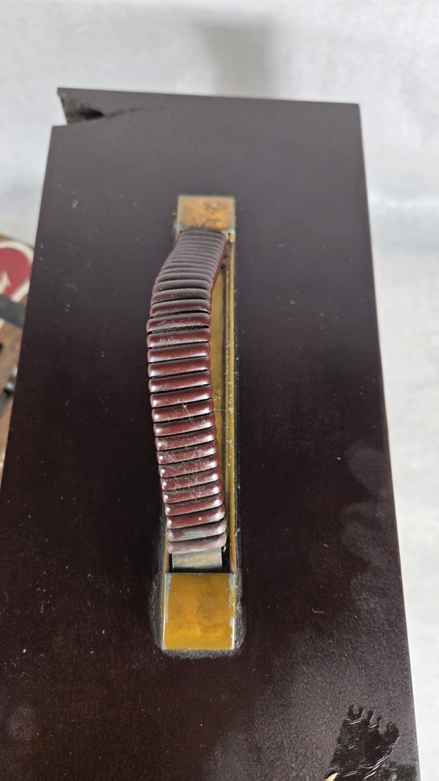 Vintage MCM Zenith Model J615 AM Tabletop Tube Radio POWERS ON/PARTS See Photos