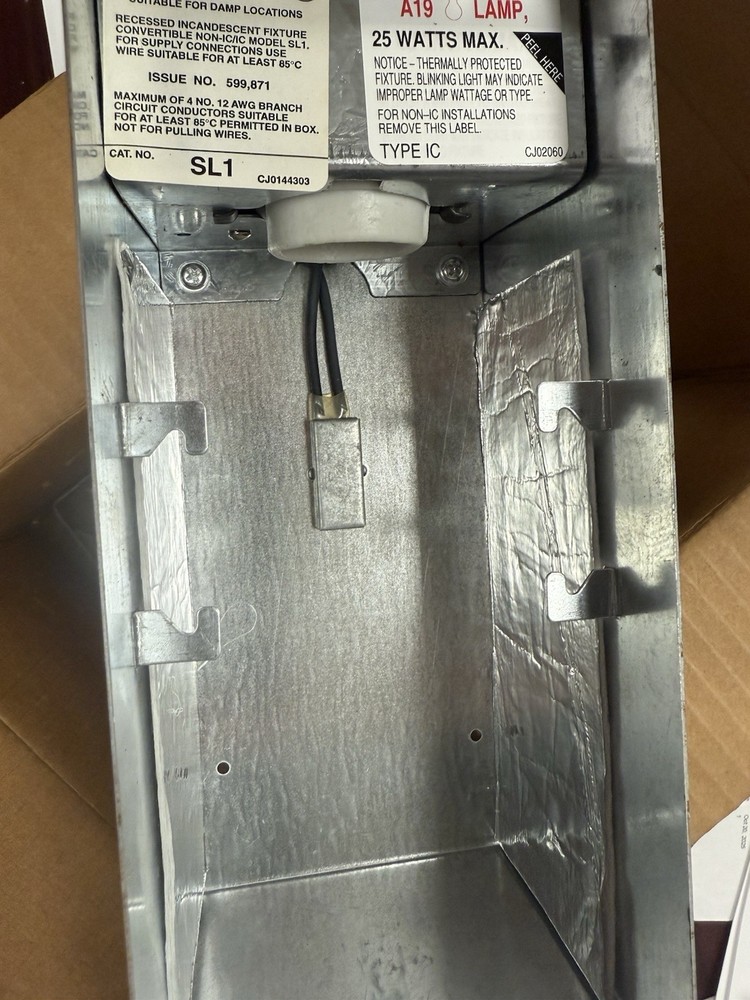 LITHONIA WHITE IC/NON-IC STEP LIGHT # SL1