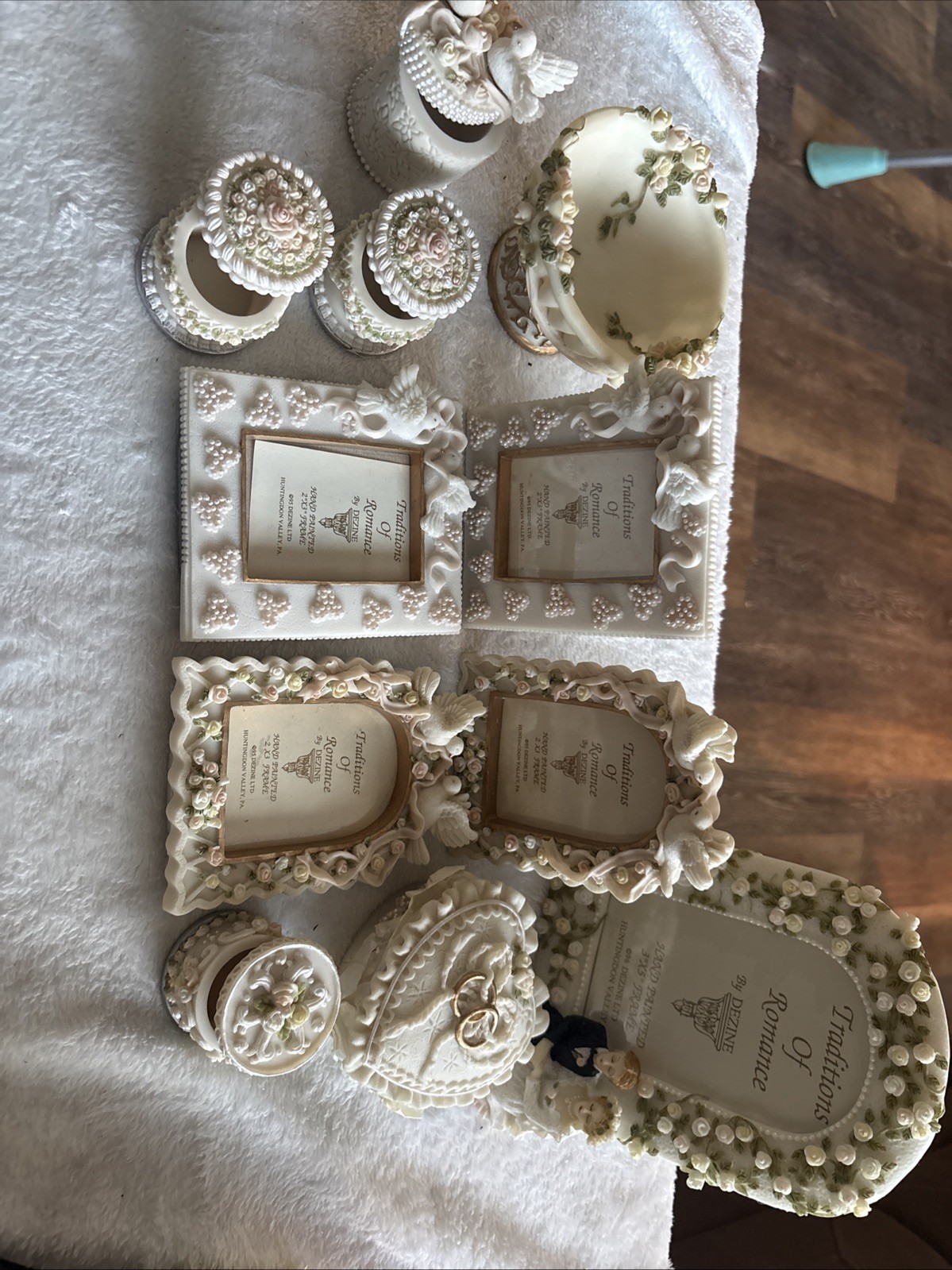 Traditions Of Romance By Dezine 1995 11 Piece Wedding Set