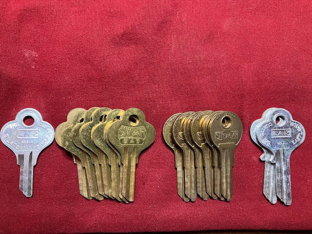Lot Of 16 Assorted EA2-EA13 Keyblanks, For Eagle Locks