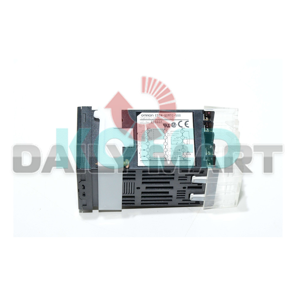 New In Box OMRON E5CN-Q2MTC-500 Temperature Controller 100-240V